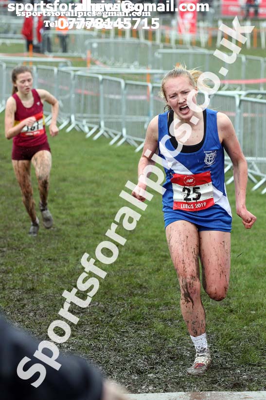 Senior girls 2019 New Balance English Schools Cross Country Champs, Temple Newsam, Leeds. Photo:  David T. Hewitson/Sports for All Pics